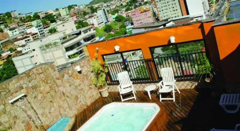 卡舒埃鲁广场酒店(Cachoeiro Plaza Hotel)
