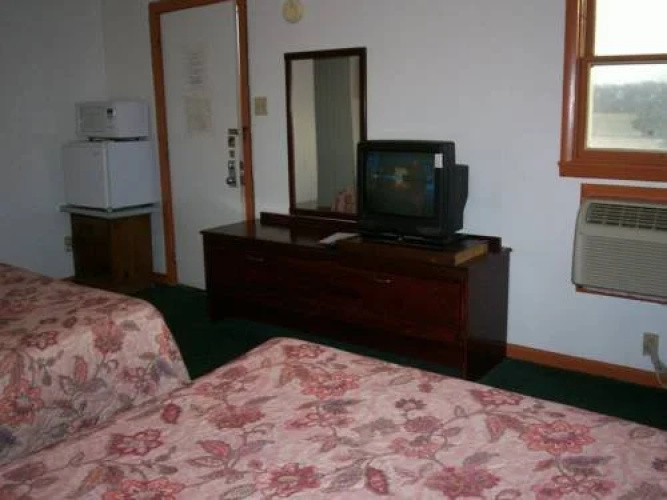 Colonial Inn