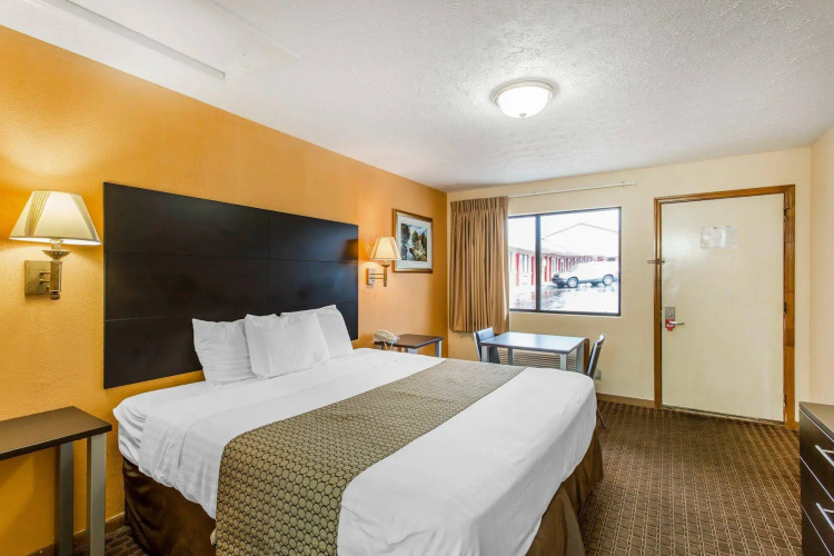 Econo Lodge Nashville North