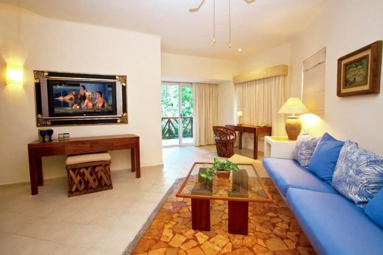 Master Plunge Pool Suite