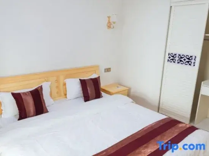 2 Bedrooms Family Suite with balcony and with garden view