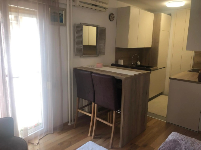 Apartment Ura