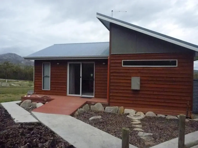 Yakkalla Holiday Cottage