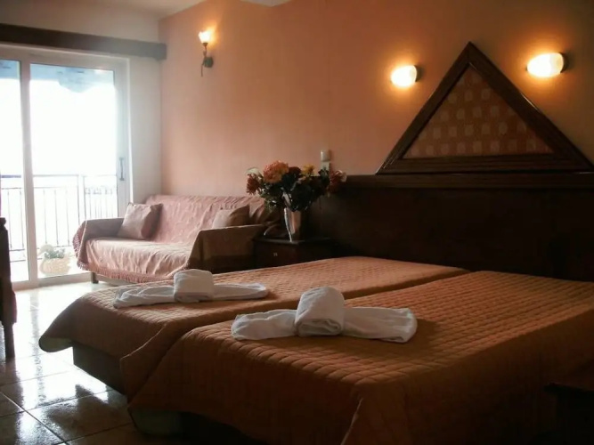 Aiolos Hotel