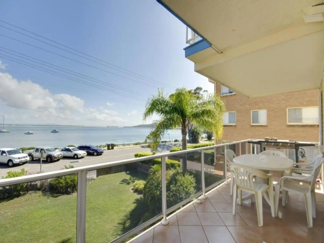 2 Bedrooms Apartment
