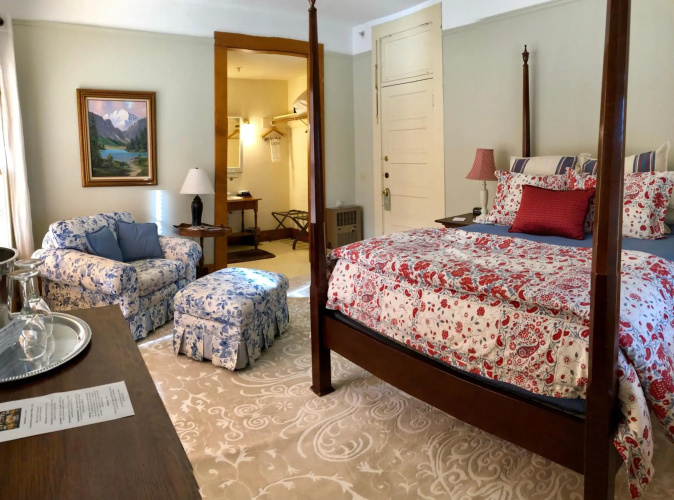 McCloud Hotel