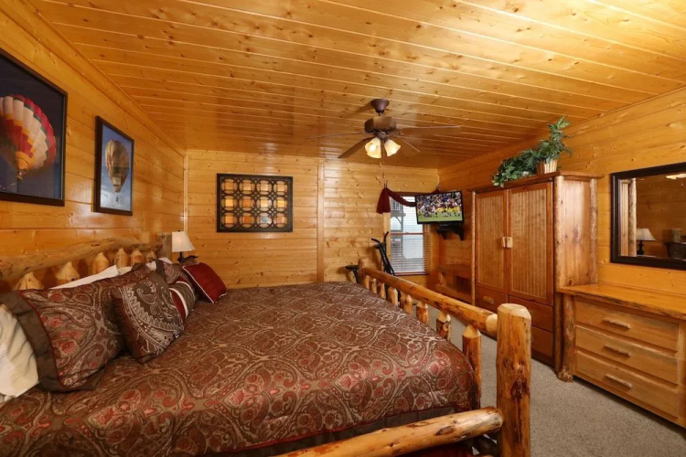 Up Up Away - Two Bedroom Cabin