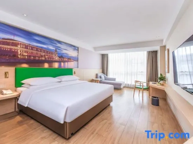Standard Double room with city view