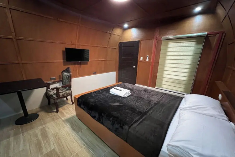 Palm Cabanas Resort