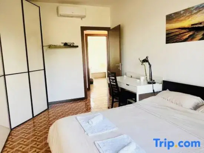 Loquat Tree B&B (stazione MRT Ponale)