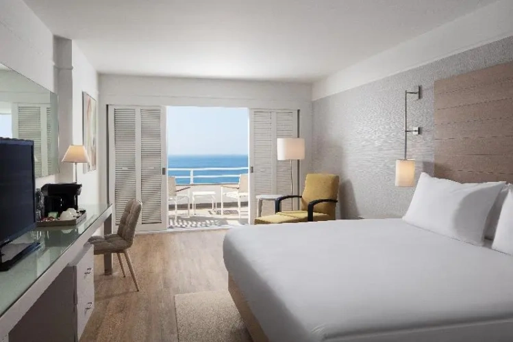 Deluxe Double room with balcony and with sea view