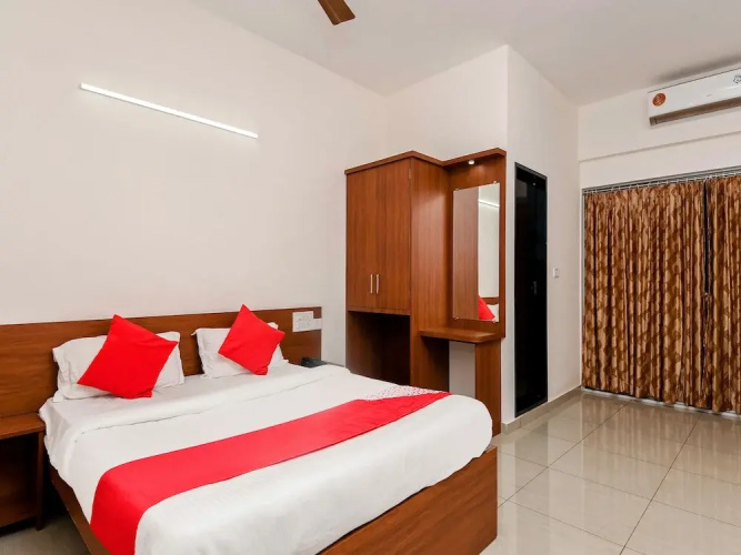 Samruddhi Lodge By OYO Rooms