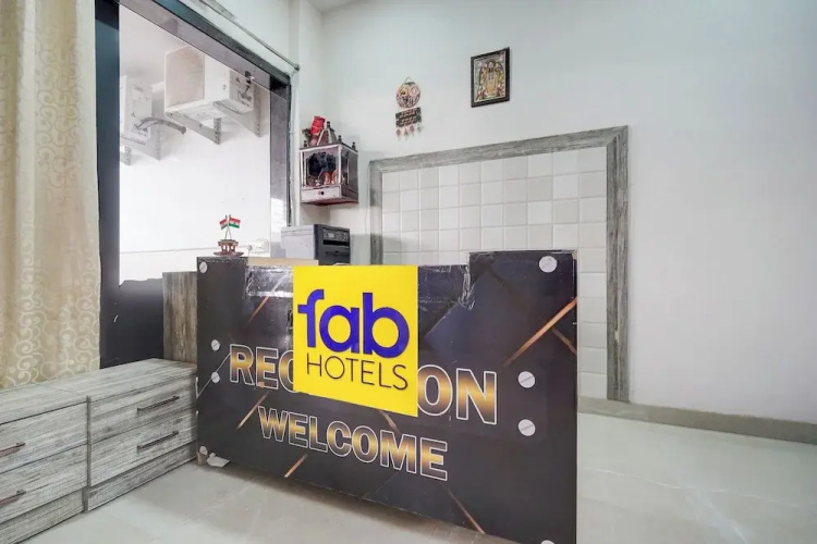 Fabhotel Amr Grand - Kanpur