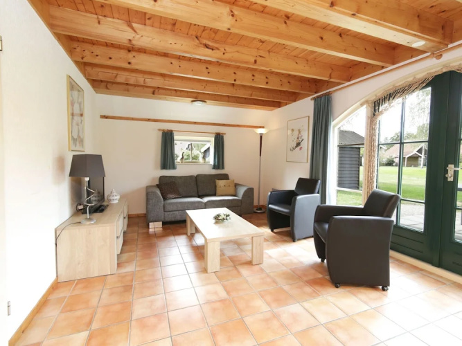 Authentic House with Dishwasher near Meppel