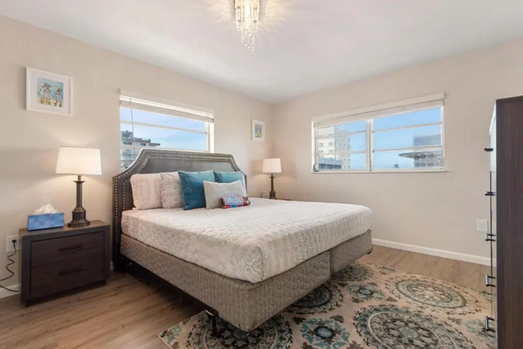 2 Bedroom 2 Bath With Patio On 11th Collins ave