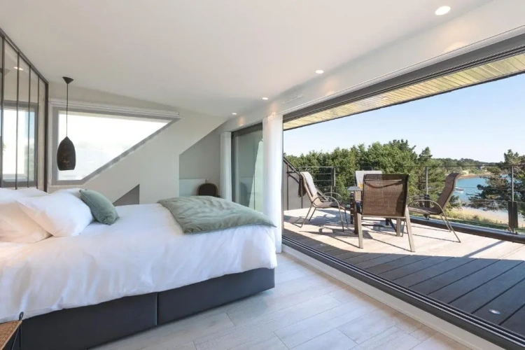 Standard Quadruple room with sea view