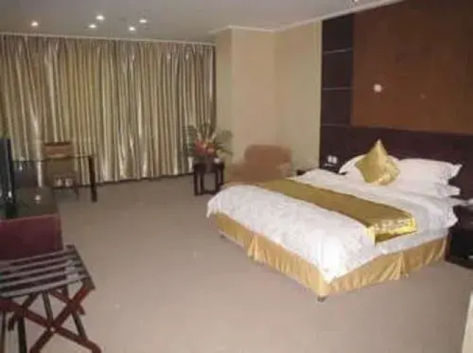 Jingjiang Fenghe Hotel