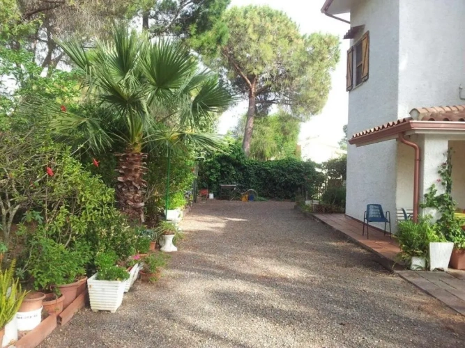 3 Bedrooms Villa