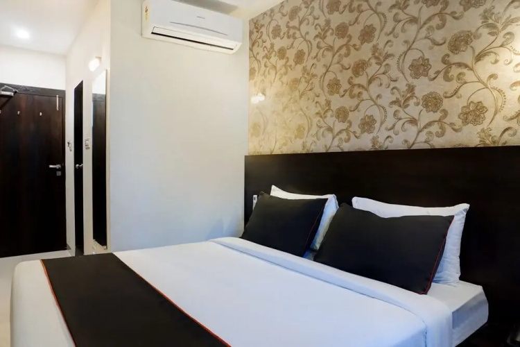Hotel Singhs Residency by OYO Rooms
