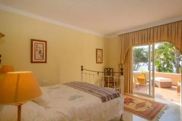 First line townhouse Venalmar