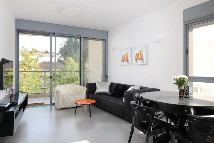 2 Bedrooms Classic Apartment