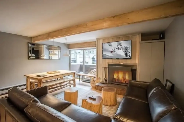 2 Bedrooms Apartment