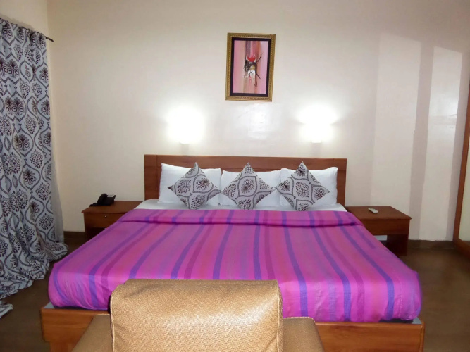 Le Real Hotel