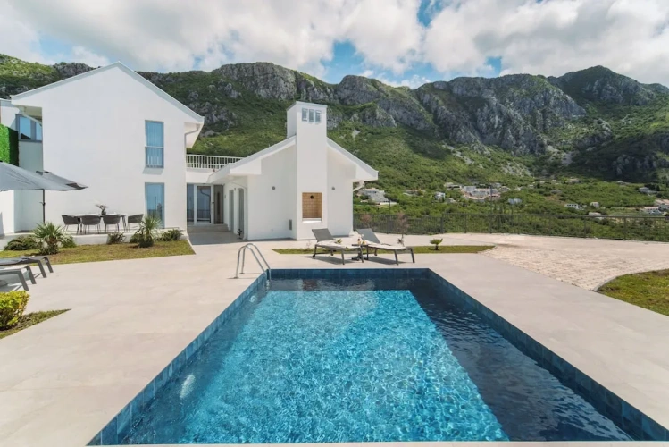 Deluxe Villa