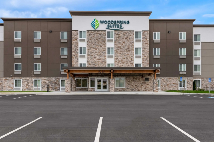 Woodspring Suites Kansas City Airport - Parkville, MO