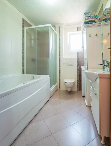 2 Bedrooms Comfort Apartment with sea view