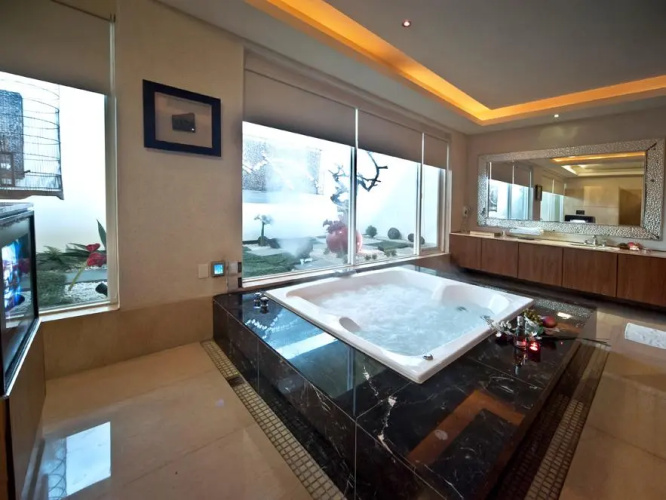 Hefeng Motel