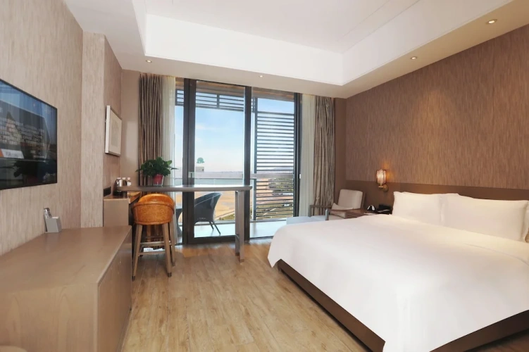 Standard room with balcony and with sea view