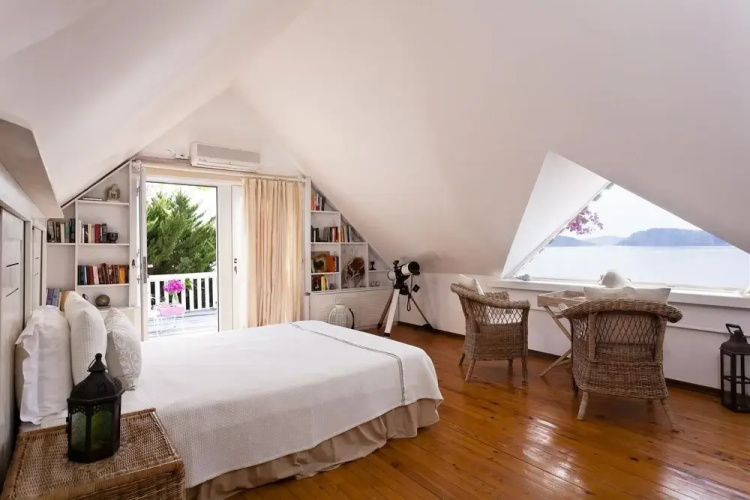 Waterfront Cottage in Ta l ca