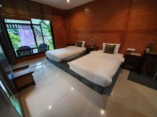 Standard Twin room