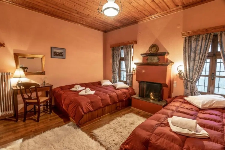 Standard Triple room with mountain view