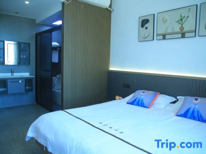 Standard Double room with view