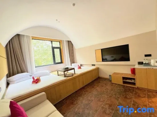 Deluxe Double Suite