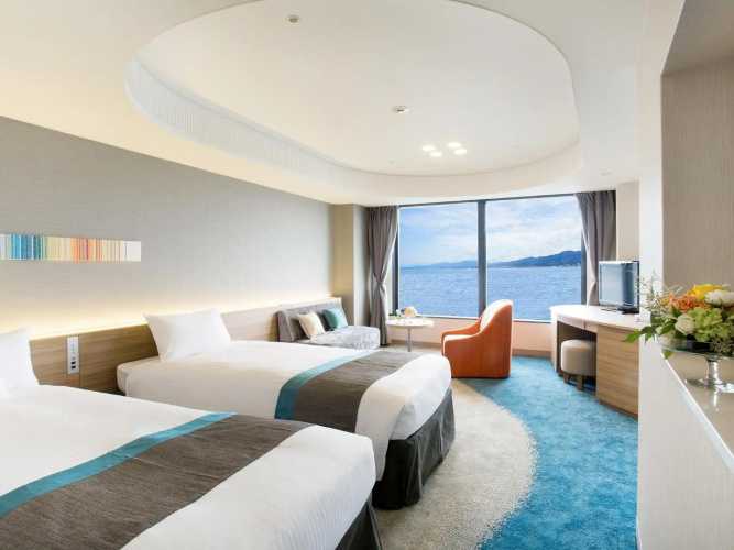 Lake Biwa Otsu Prince Hotel
