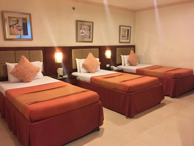 Standard Triple room