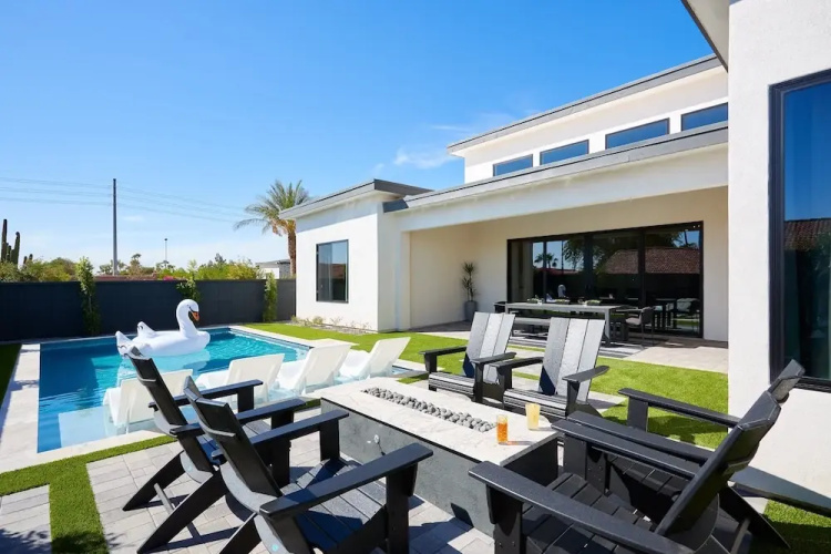Luxe - Solstice Retreat - Heated Pools - 2 Homes