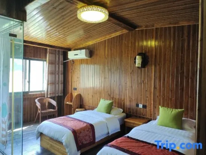 Quadruple Suite