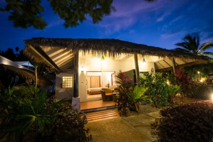 Deluxe Bungalow with balcony and with sea view