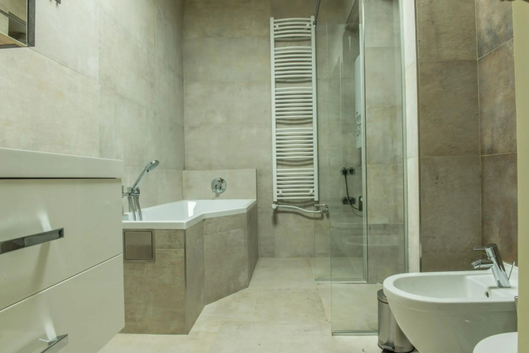 Exclusive 3 Bedroom Top-Notch Flat, GREAT LOCATION