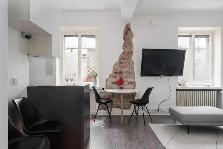 Renovated Top Floor Studio in Kallio