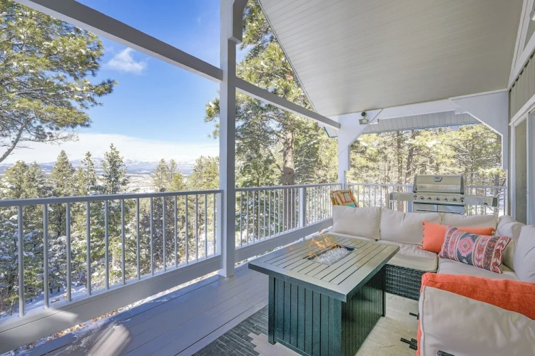 5 Bedrooms Cottage with balcony