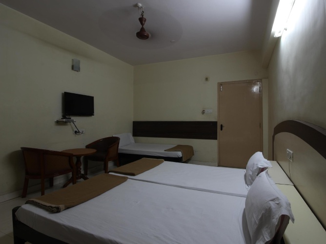 Economy room