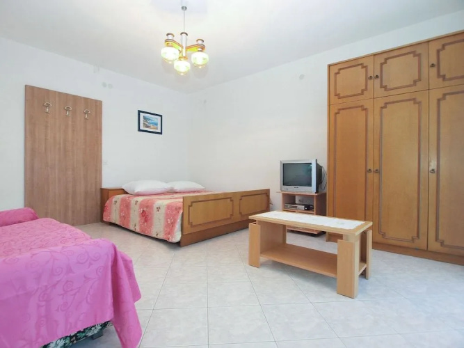 Apartment 1563