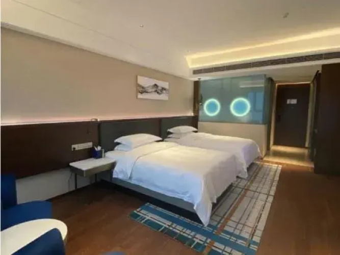 White Crane Hotel