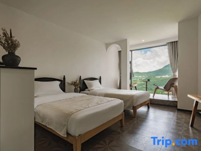 Standard Double room with sunrise view