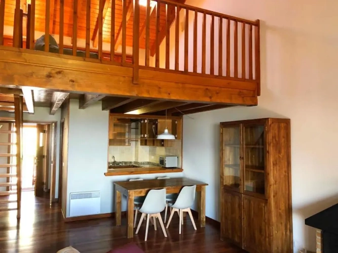 4 Bedrooms Apartment